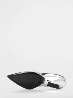 Konstantin Starke – Pumps aus Metallicleder silber