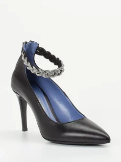 Konstantin Starke – Pumps aus Kalbleder mit Strassriemen