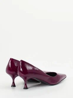 Konstantin Starke – Pumps aus Lackleder in Bordeaux