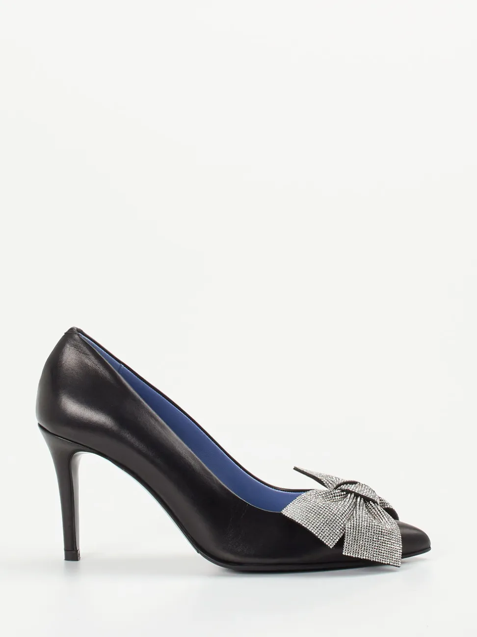 Konstantin Starke – Pumps aus Kalbleder mit Strassschleife