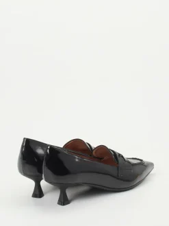 Konstantin Starke – Pumps aus Hochglanzleder schwarz