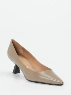Konstantin Starke – Pumps aus Lammleder in Taupe