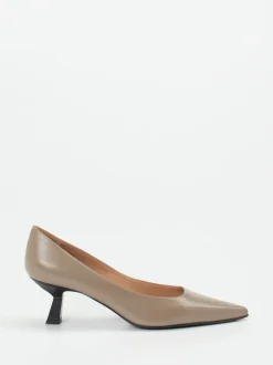 Konstantin Starke – Pumps aus Lammleder in Taupe