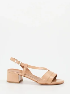 Konstantin Starke – Sandalette aus Lackleder Nude-Rosé
