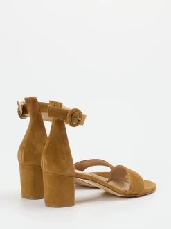 Konstantin Starke – Sandalette aus Veloursleder cognac