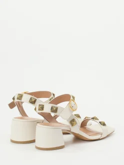 Konstantin Starke – Sandalen aus Lammleder cremeweiß