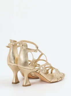 Konstantin Starke – Sandaletten aus Metallicleder goldfarben