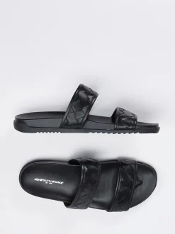 Konstantin Starke – Sandalen aus Flechtleder Schwarz