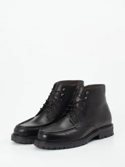 Konstantin Starke – Schnürboots aus Kalbleder Schwarz