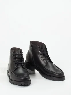 Konstantin Starke – Schnürboots aus Kalbleder Schwarz