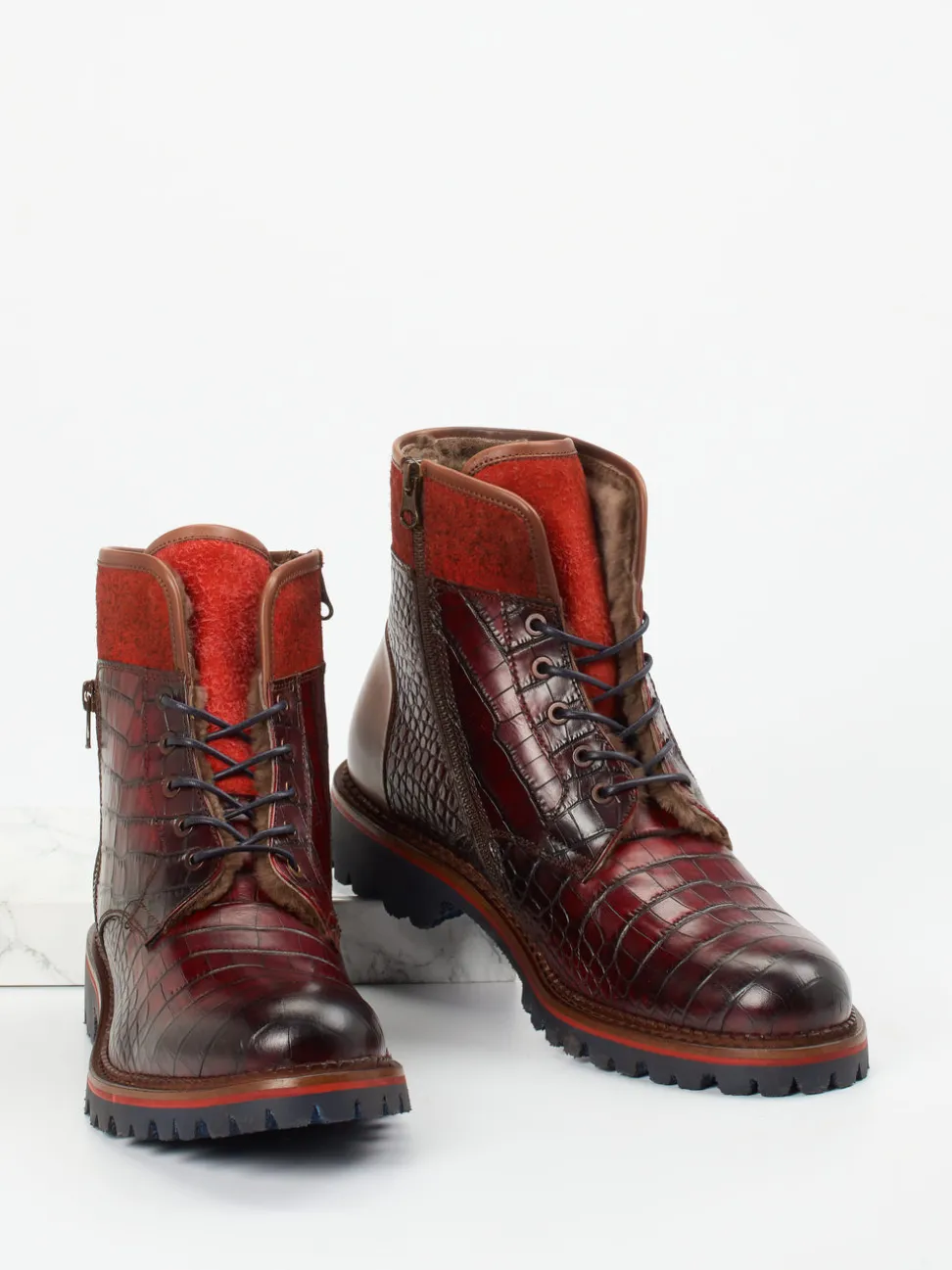 Konstantin Starke – Schnürboots aus geprägtem Leder weinrot