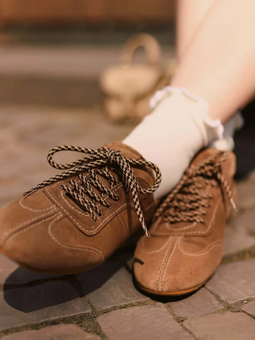 Konstantin Starke – Schnürschuh aus Veloursleder cognacbraun