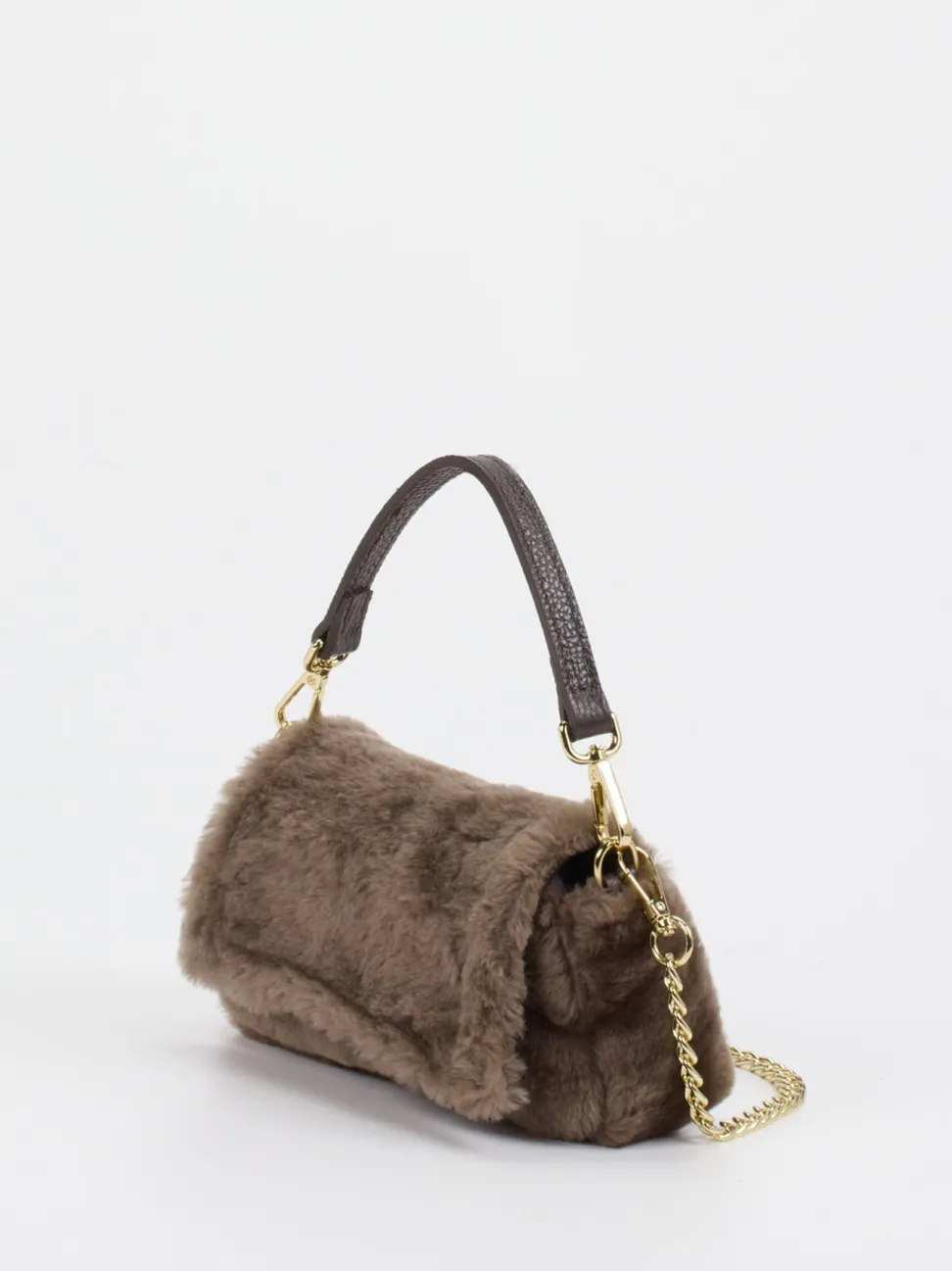 Konstantin Starke – Schultertasche aus Fell in Braun