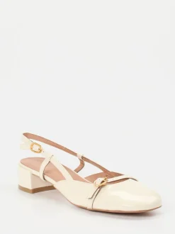 Konstantin Starke – Slingback-Pumps aus Lackleder cremeweiß