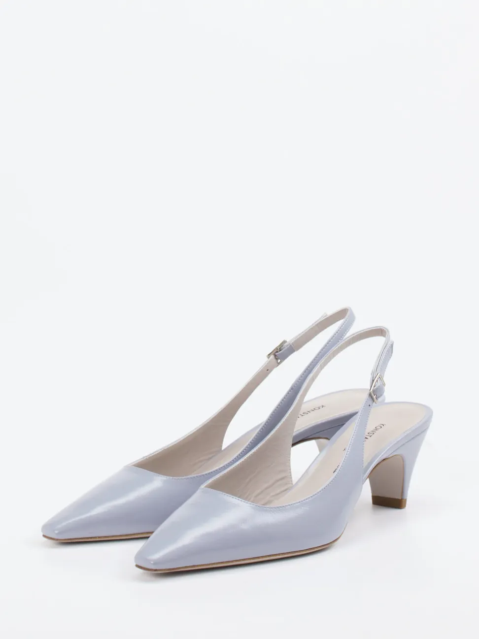 Konstantin Starke – Slingback-Pumps aus Lackleder pastellblau