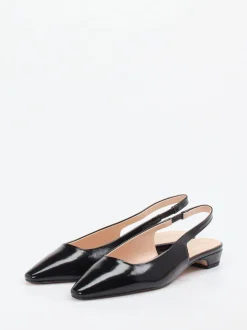 Konstantin Starke – Slingpumps aus Lackleder Schwarz