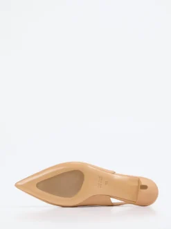 Konstantin Starke – Slingpumps aus Lackleder Beige