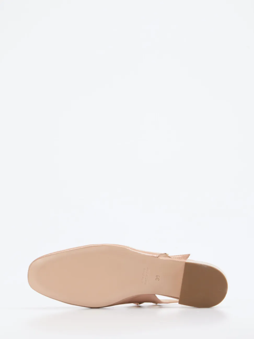 Konstantin Starke – Slingpumps aus Lackleder Nude