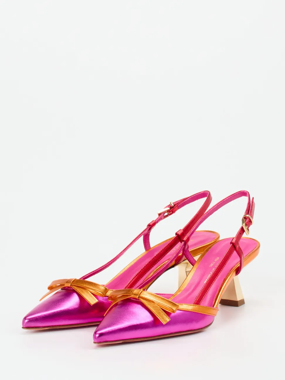 Konstantin Starke – Slingpumps aus Metallicleder pink