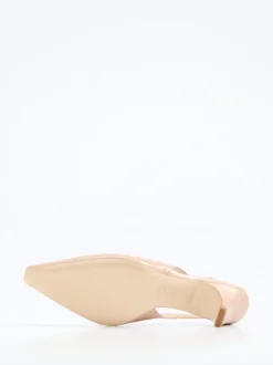 Konstantin Starke – Slingpumps aus Lack-Ziegenleder Nude