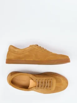 Konstantin Starke – Sneaker aus Veloursleder Camelbraun