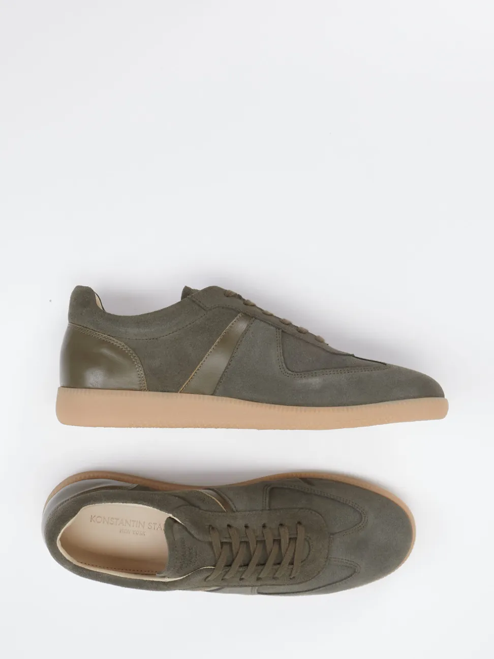 Konstantin Starke – Sneaker aus Veloursleder Olivgrün