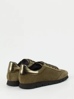 Konstantin Starke – Sneaker aus Veloursleder olivgrün