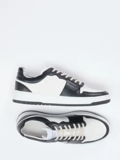 Konstantin Starke – Sneaker aus Kalbleder Offwhite-Schwarz