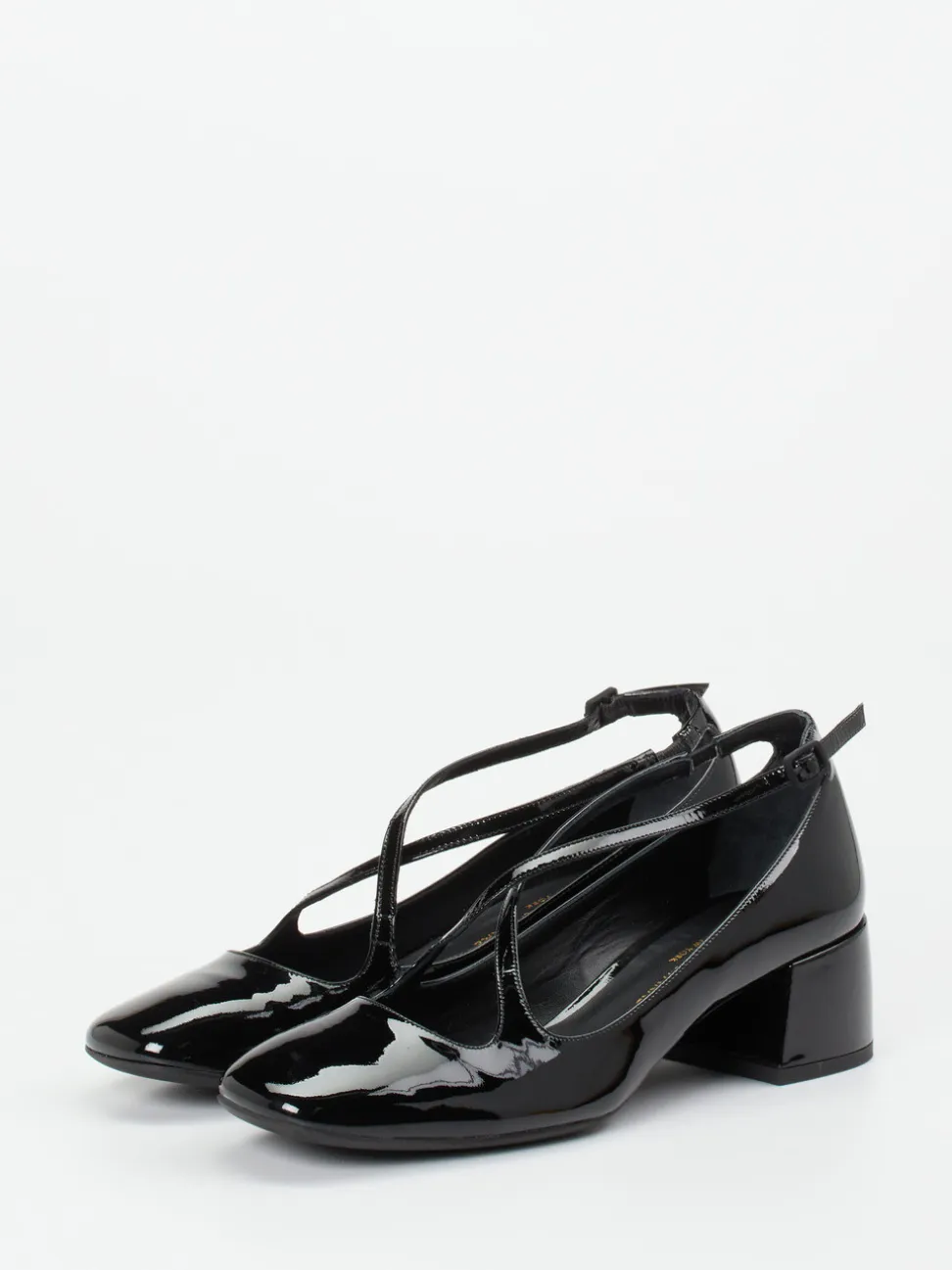 Konstantin Starke – Spangenpumps aus Lackleder schwarz