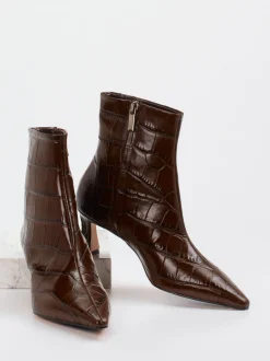 Konstantin Starke – Stiefelette aus geprägtem Leder braun