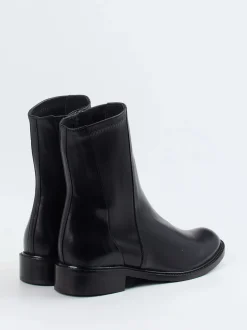 Konstantin Starke – Stiefelette aus Glattleder Schwarz