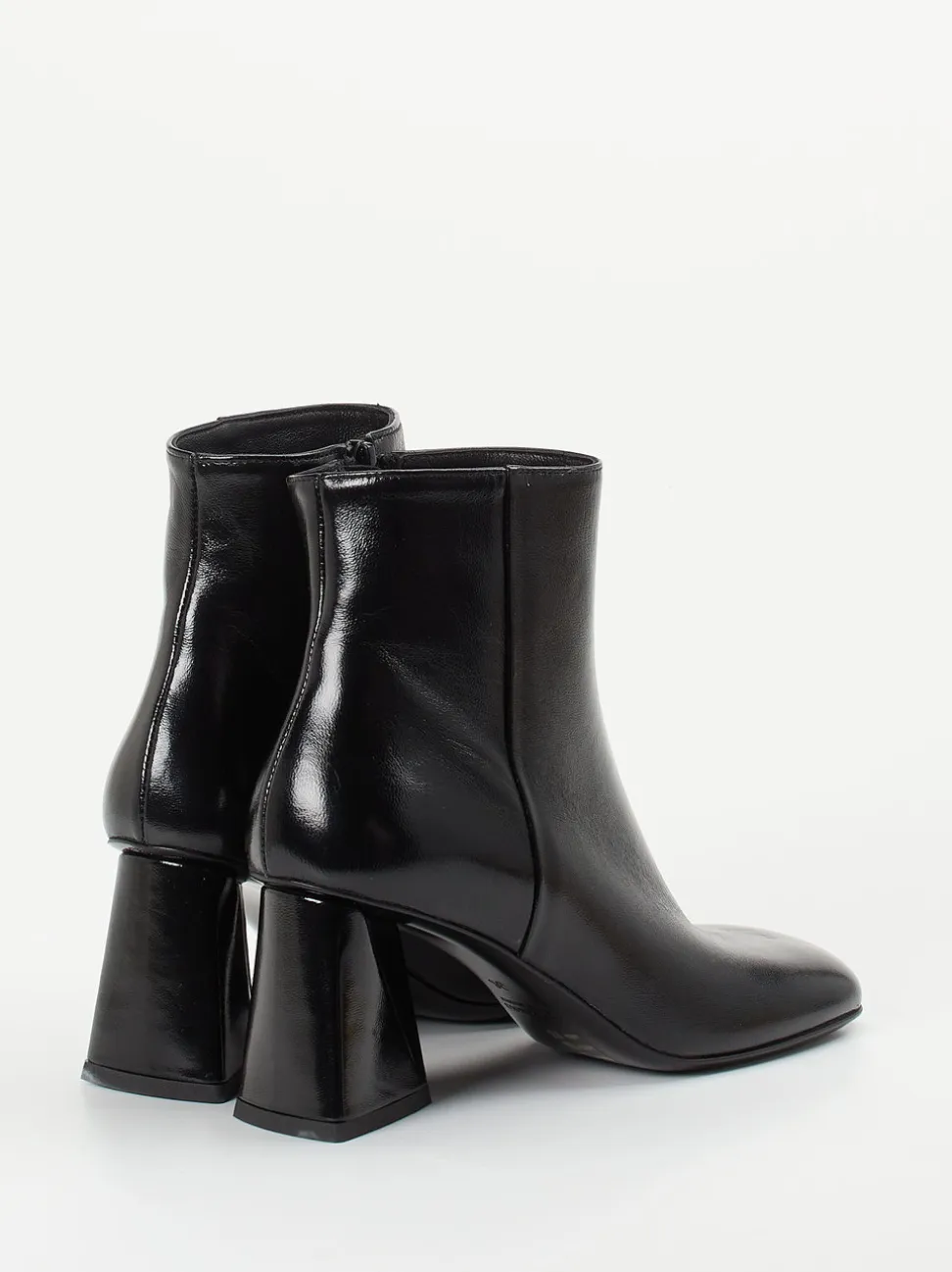 Konstantin Starke – Stiefeletten aus Lammleder schwarz