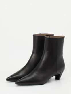 Konstantin Starke – Stiefelette aus Lammleder schwarz