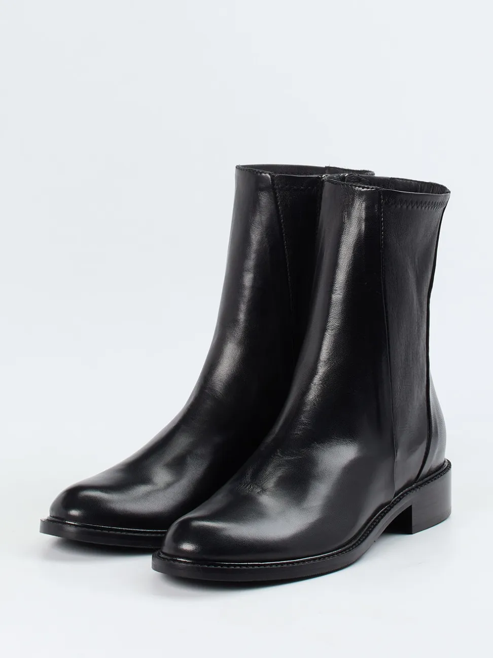 Konstantin Starke – Stiefeletten aus Glattleder Schwarz