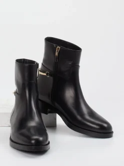 Konstantin Starke – Stiefelette aus Kalbleder Schwarz