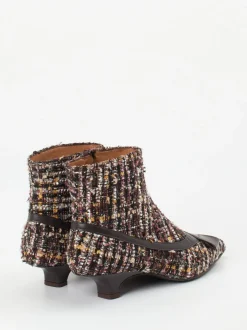 Konstantin Starke – Stiefelette aus Bouclé und Leder dunkelbraun