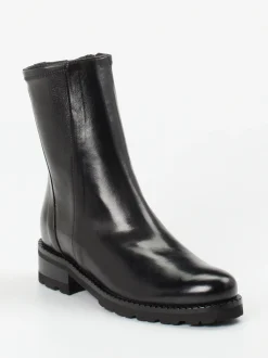 Konstantin Starke – Stiefelette aus Lammleder schwarz