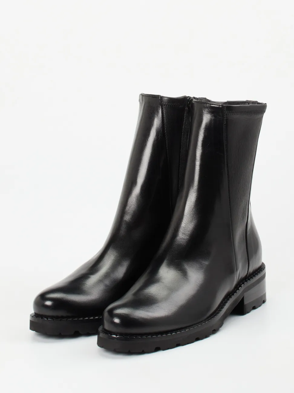 Konstantin Starke – Stiefelette aus Lammleder schwarz