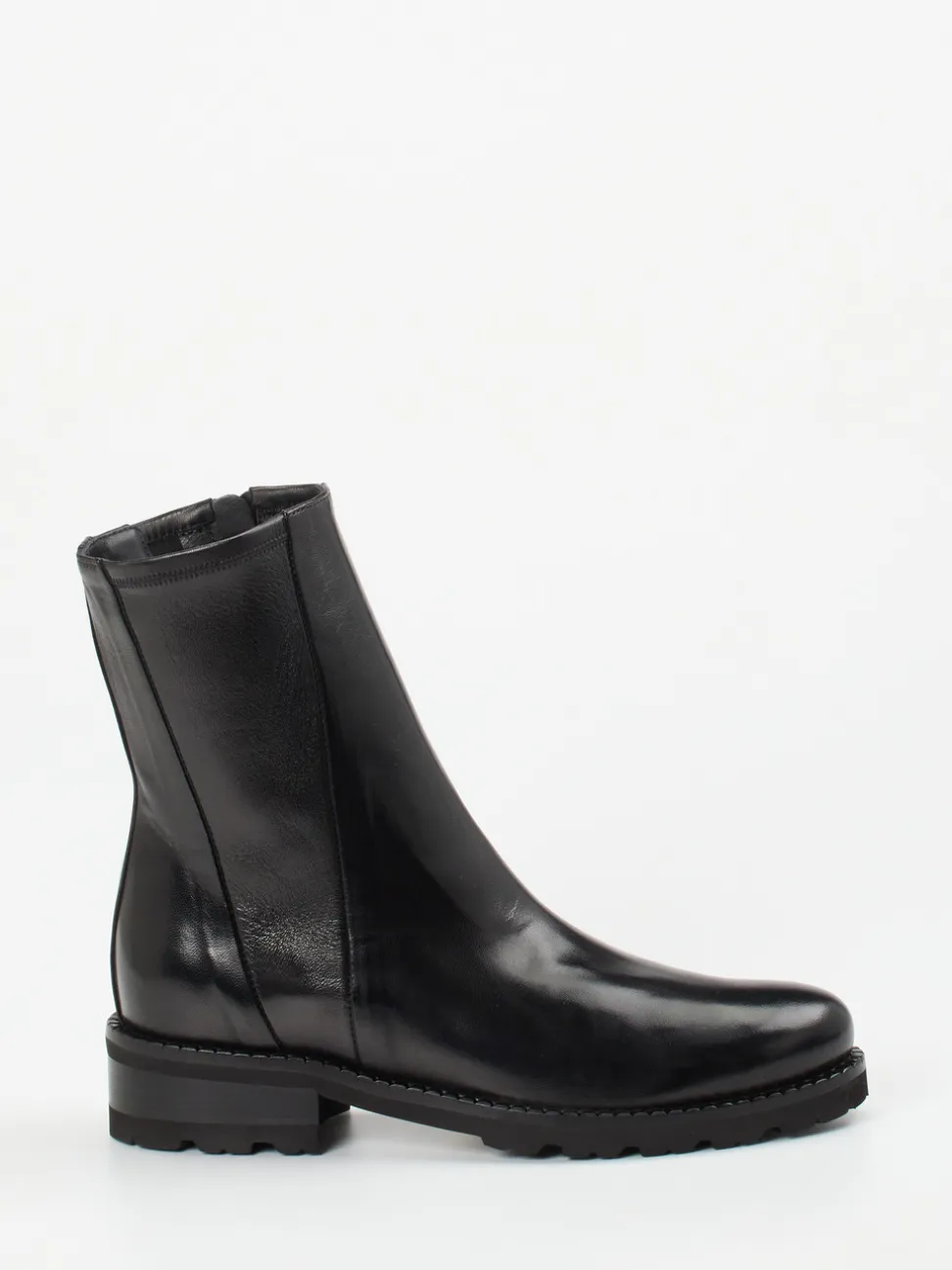 Konstantin Starke – Stiefelette aus Lammleder schwarz