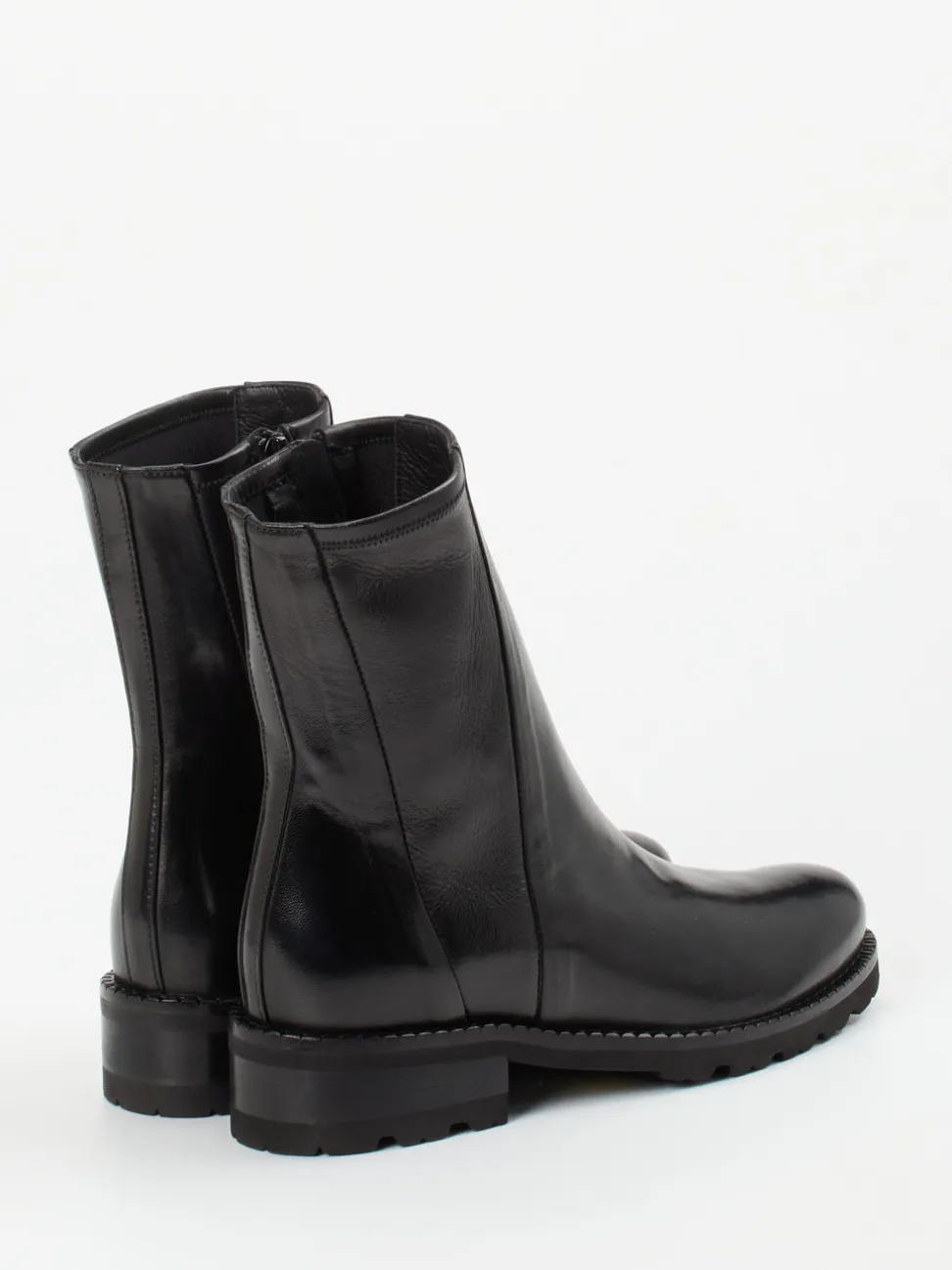 Konstantin Starke – Stiefelette aus Lammleder schwarz