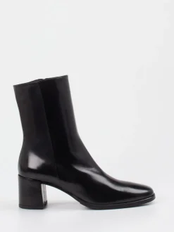 Konstantin Starke – Stiefelette aus Lammleder Schwarz