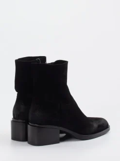 Konstantin Starke – Stiefeletten aus Veloursleder Schwarz