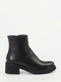 Konstantin Starke – Stiefelette aus Lammleder Schwarz