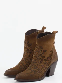 Konstantin Starke – Stiefeletten aus Veloursleder Leoprint