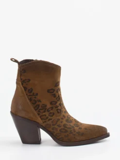 Konstantin Starke – Stiefeletten aus Veloursleder Leoprint