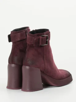 Konstantin Starke – Stiefeletten aus Veloursleder Bordeaux