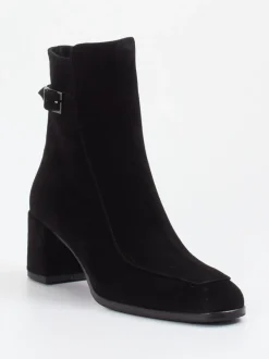 Konstantin Starke – Stiefelette aus Veloursleder Schwarz