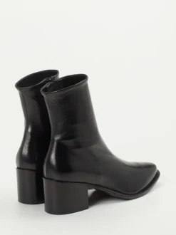 Konstantin Starke – Stiefelette aus Lammleder Schwarz