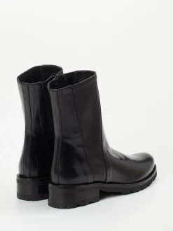 Konstantin Starke – Stiefelette aus Lammleder Schwarz