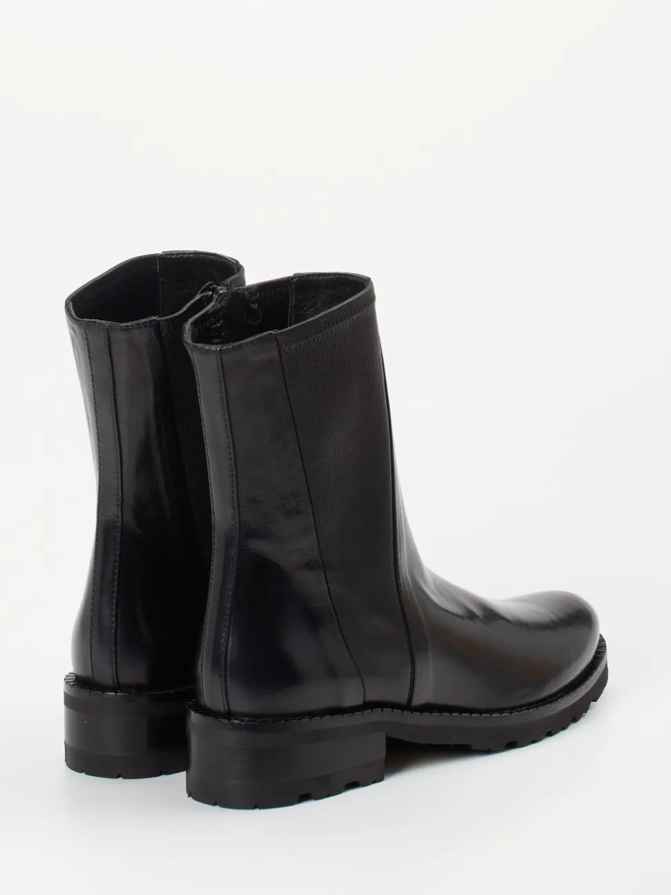 Konstantin Starke – Stiefelette aus Lammleder Schwarz